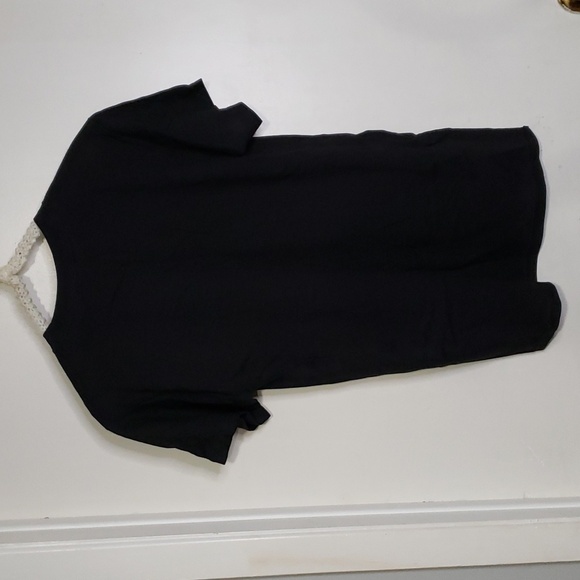 Batman Vs Superman Tee - Picture 2 of 3